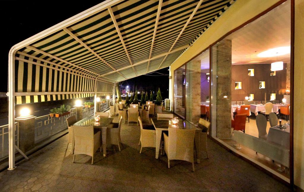 Tustan Hotel