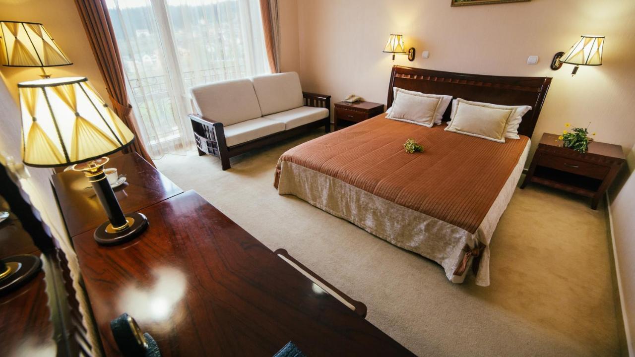 Tustan Hotel